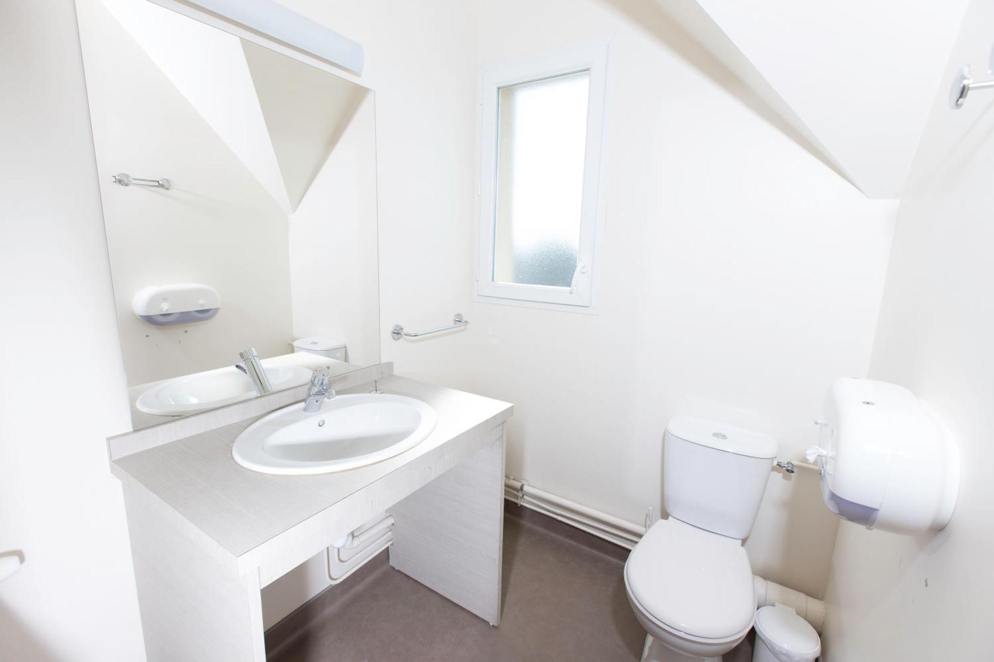 Auberge De Jeunesse Youth Hostel Ethic Etapes Saint Malo Екстер'єр фото
